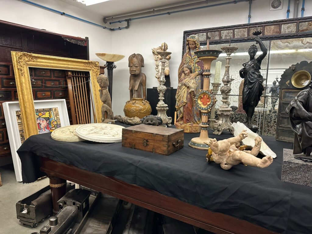Antiques and more8